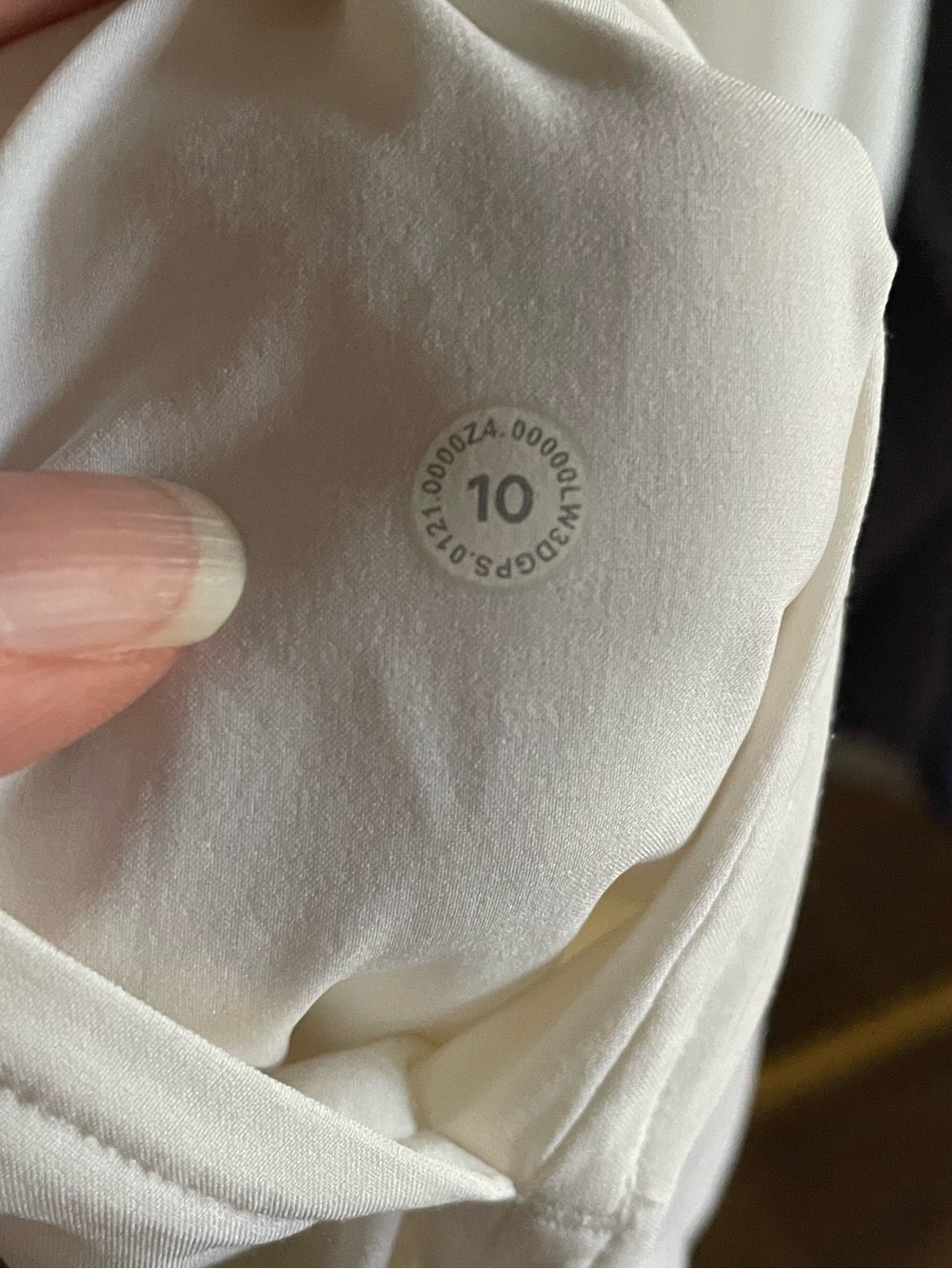 Lululemon‎ Ivory Lululemon In the Moment Tunic Shirt Size 10 - Picture 14 of 16